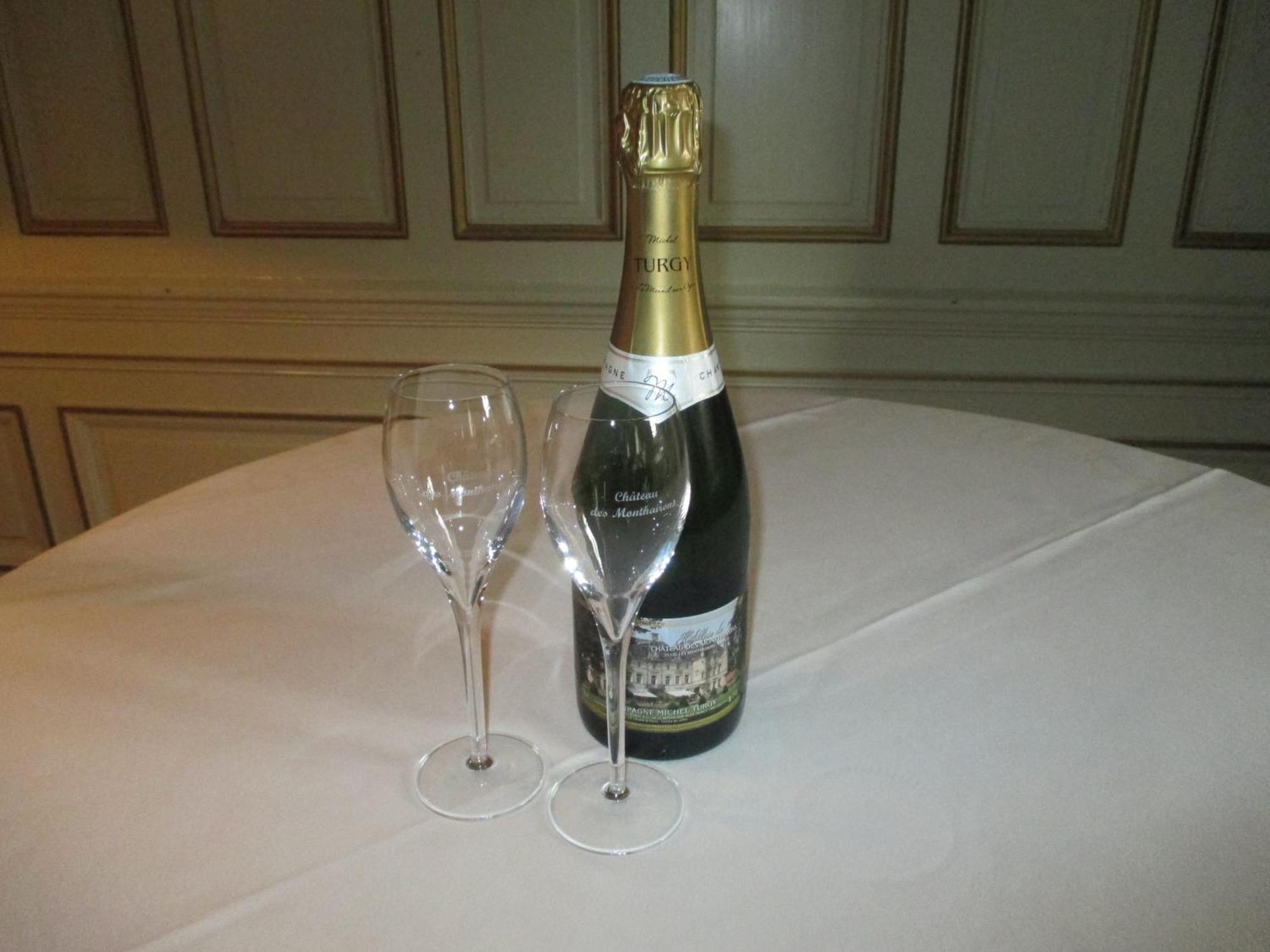 Chateau Des Monthairons Hotel Restaurant Gastromaison Spa Privatif Les Monthairons Bagian luar foto