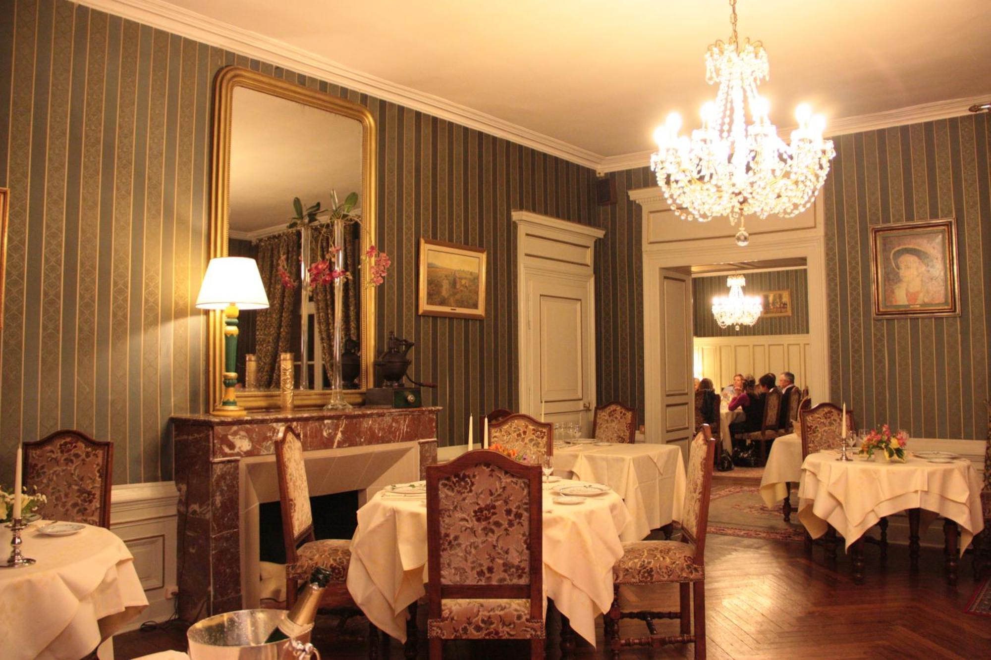 Chateau Des Monthairons Hotel Restaurant Gastromaison Spa Privatif Les Monthairons Bagian luar foto