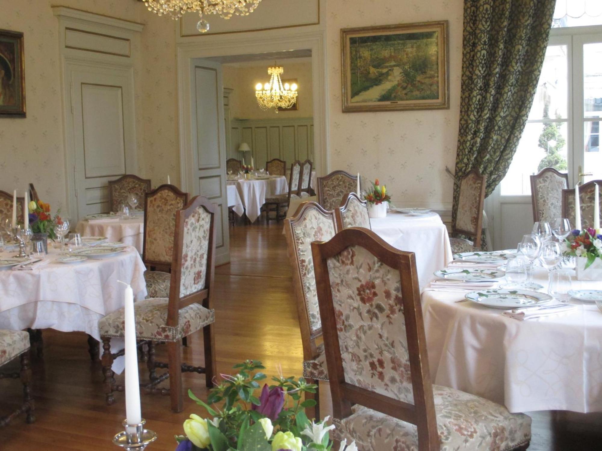Chateau Des Monthairons Hotel Restaurant Gastromaison Spa Privatif Les Monthairons Bagian luar foto